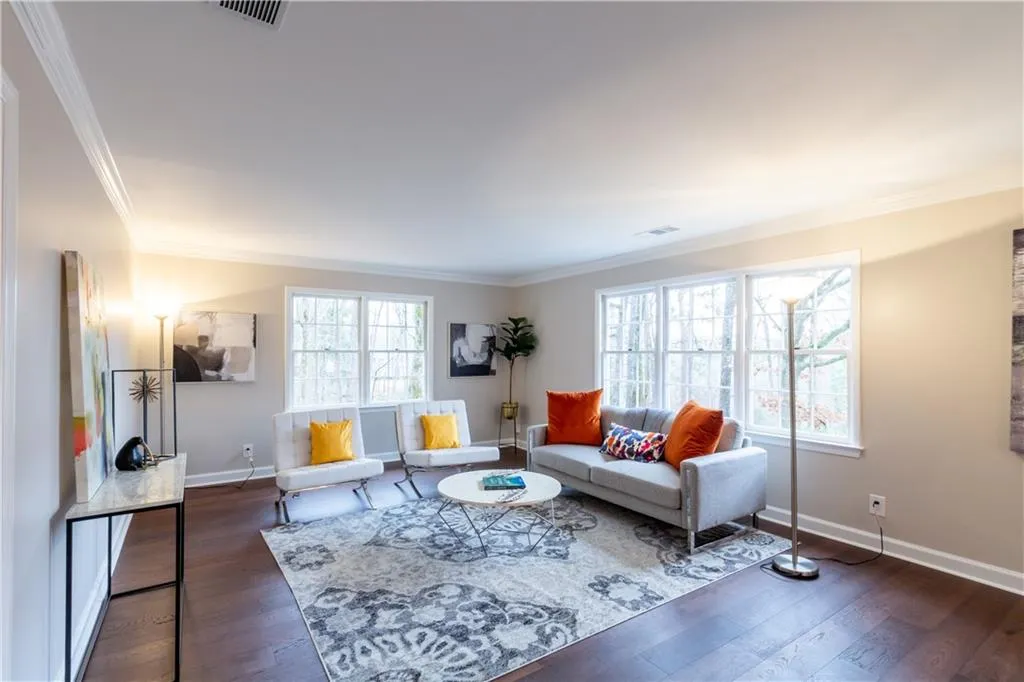 7130 Brandon Mill Road, Sandy Springs, Georgia 30328, 4 Bedrooms Bedrooms, ,3 BathroomsBathrooms,Residential,Sold,7130 Brandon Mill Road,7162667