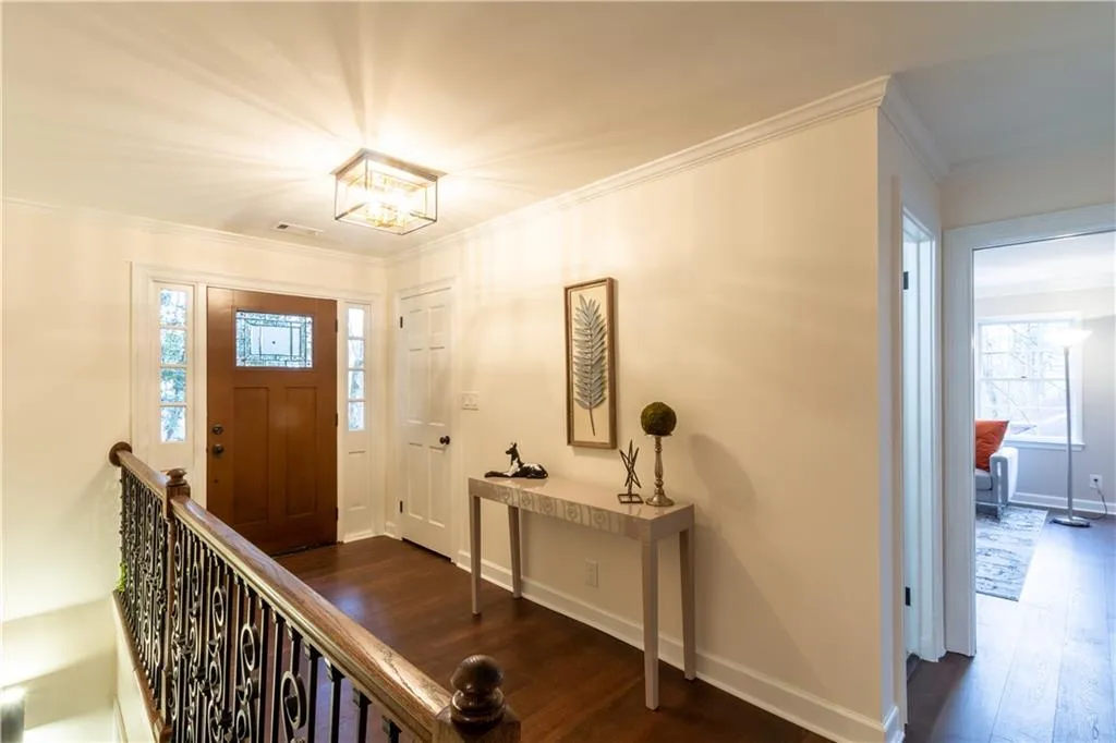 7130 Brandon Mill Road, Sandy Springs, Georgia 30328, 4 Bedrooms Bedrooms, ,3 BathroomsBathrooms,Residential,Sold,7130 Brandon Mill Road,7162667