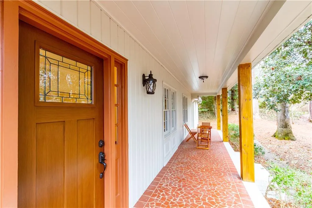 7130 Brandon Mill Road, Sandy Springs, Georgia 30328, 4 Bedrooms Bedrooms, ,3 BathroomsBathrooms,Residential,Sold,7130 Brandon Mill Road,7162667