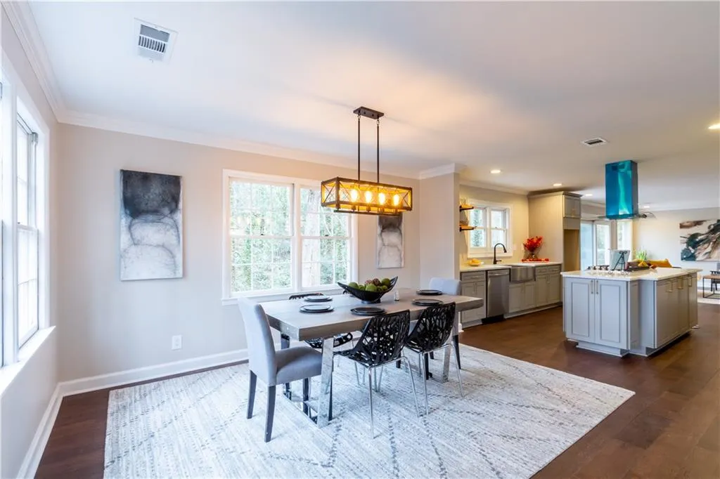 7130 Brandon Mill Road, Sandy Springs, Georgia 30328, 4 Bedrooms Bedrooms, ,3 BathroomsBathrooms,Residential,Sold,7130 Brandon Mill Road,7162667