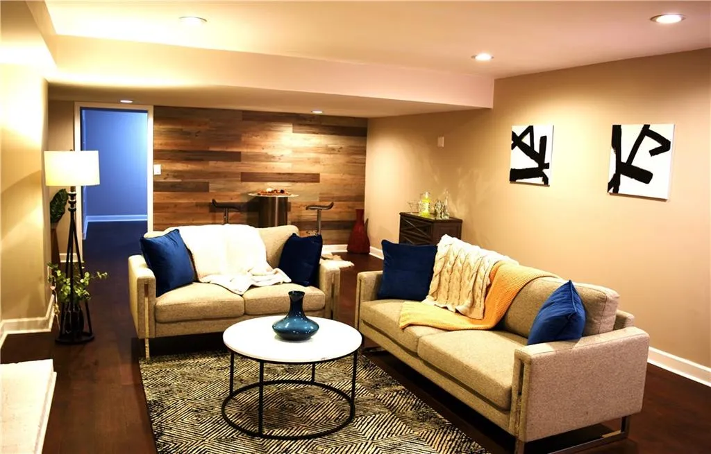 7130 Brandon Mill Road, Sandy Springs, Georgia 30328, 4 Bedrooms Bedrooms, ,3 BathroomsBathrooms,Residential,Sold,7130 Brandon Mill Road,7162667