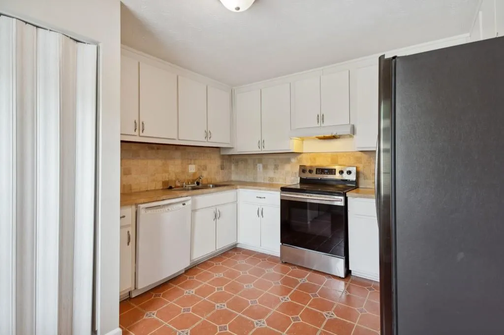 360 Winding River Drive Unit K, Atlanta, Georgia 30350, 3 Bedrooms Bedrooms, ,2 BathroomsBathrooms,Residential,Sold,360 Winding River Drive Unit K,7098182