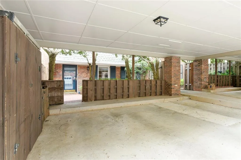 434 The North Chace, Atlanta, Georgia 30328, 3 Bedrooms Bedrooms, ,2 BathroomsBathrooms,Residential,Sold,434 The North Chace,5735464