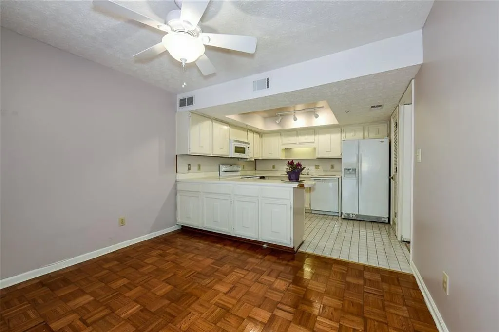 434 The North Chace, Atlanta, Georgia 30328, 3 Bedrooms Bedrooms, ,2 BathroomsBathrooms,Residential,Sold,434 The North Chace,5735464