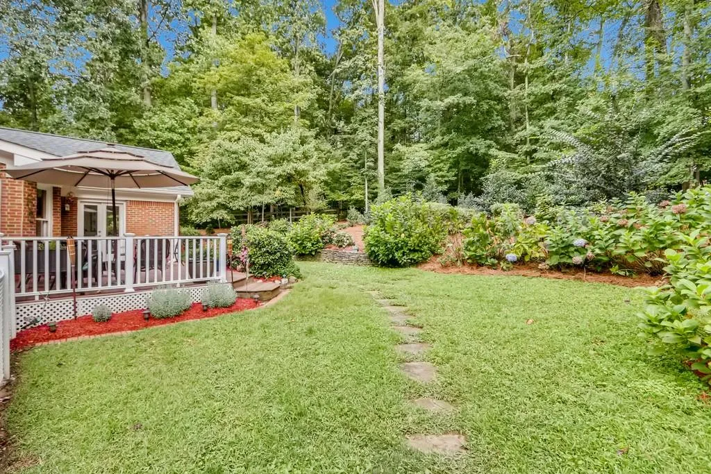 5065 Magnolia Bluff Drive, Sandy Springs, Georgia 30350, 4 Bedrooms Bedrooms, ,3 BathroomsBathrooms,Residential,Sold,5065 Magnolia Bluff Drive,6780916