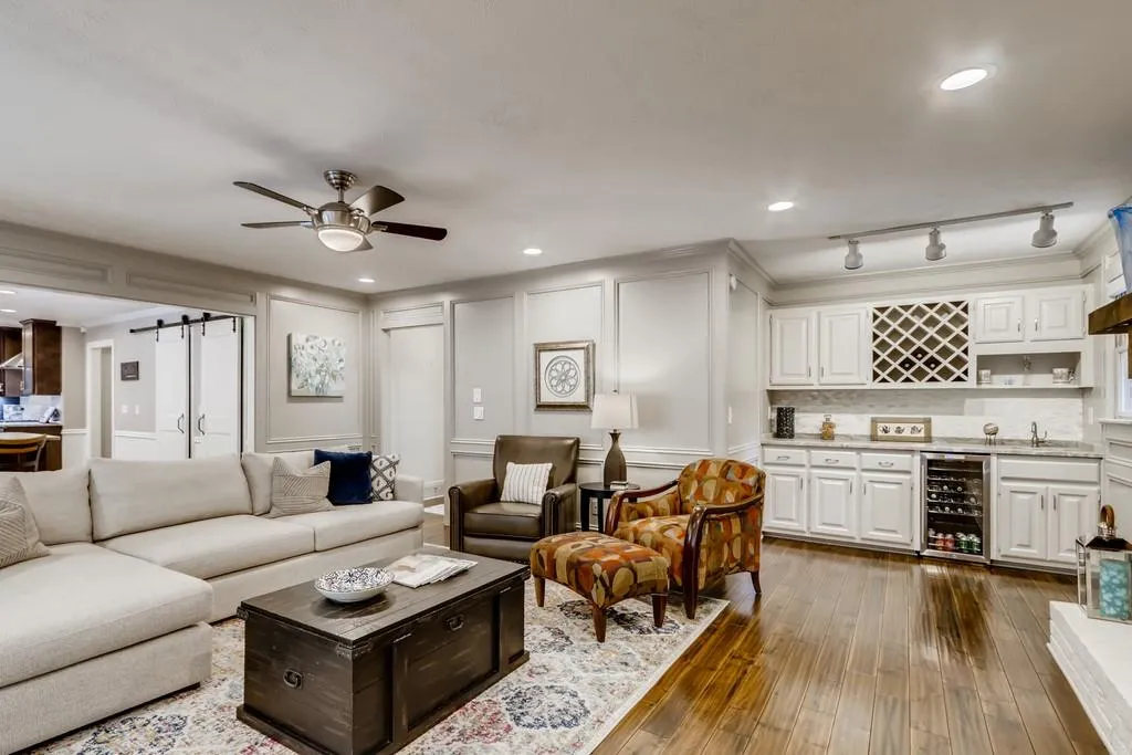 5065 Magnolia Bluff Drive, Sandy Springs, Georgia 30350, 4 Bedrooms Bedrooms, ,3 BathroomsBathrooms,Residential,Sold,5065 Magnolia Bluff Drive,6780916