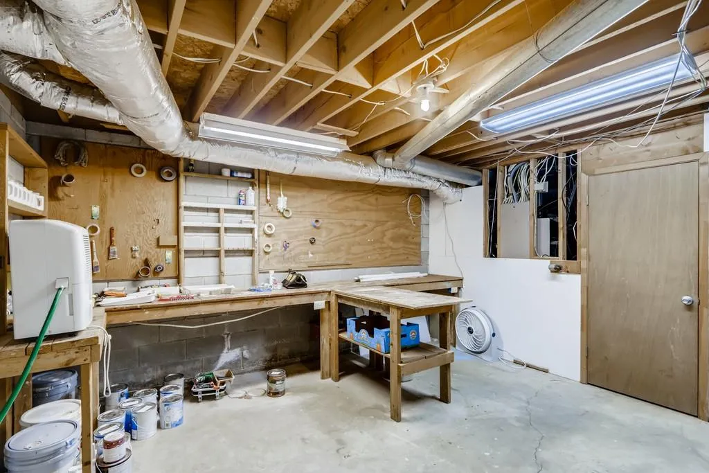 5065 Magnolia Bluff Drive, Sandy Springs, Georgia 30350, 4 Bedrooms Bedrooms, ,3 BathroomsBathrooms,Residential,Sold,5065 Magnolia Bluff Drive,6780916