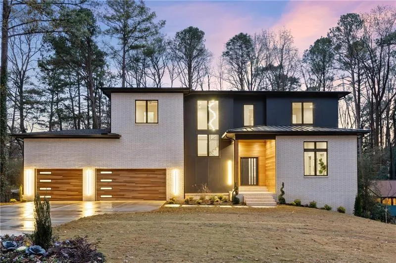 633 Pauley Place, Sandy Springs, Georgia 30328, 6 Bedrooms Bedrooms, ,6 BathroomsBathrooms,Residential,For Sale,633 Pauley Place,7714697