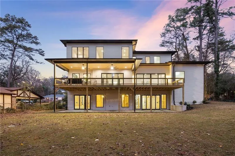 633 Pauley Place, Sandy Springs, Georgia 30328, 6 Bedrooms Bedrooms, ,6 BathroomsBathrooms,Residential,For Sale,633 Pauley Place,7714697