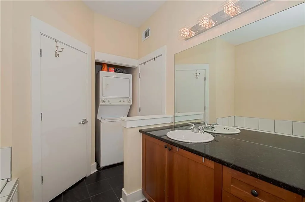 1029 Piedmont Avenue Ne Unit 402, Atlanta, Georgia 30309, 2 Bedrooms Bedrooms, ,2 BathroomsBathrooms,Residential,Sold,1029 Piedmont Avenue Ne Unit 402,5853365