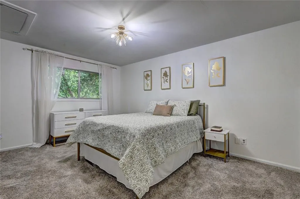 5400 Roswell Road Unit O1, Atlanta, Georgia 30342, 2 Bedrooms Bedrooms, ,1 BathroomBathrooms,Residential,For Sale,5400 Roswell Road Unit O1,7416913