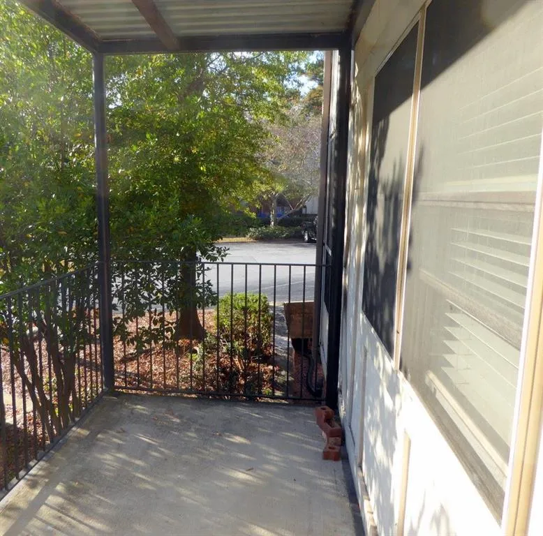 6851 Roswell Road Unit K-18, Sandy Springs, Georgia 30328, 3 Bedrooms Bedrooms, ,2 BathroomsBathrooms,Residential,Sold,6851 Roswell Road Unit K-18,6568393