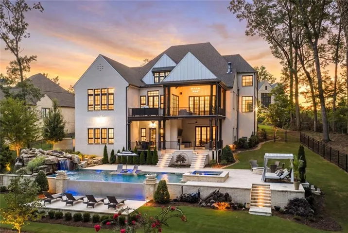 761 Woodvale Point, Suwanee, Georgia 30024