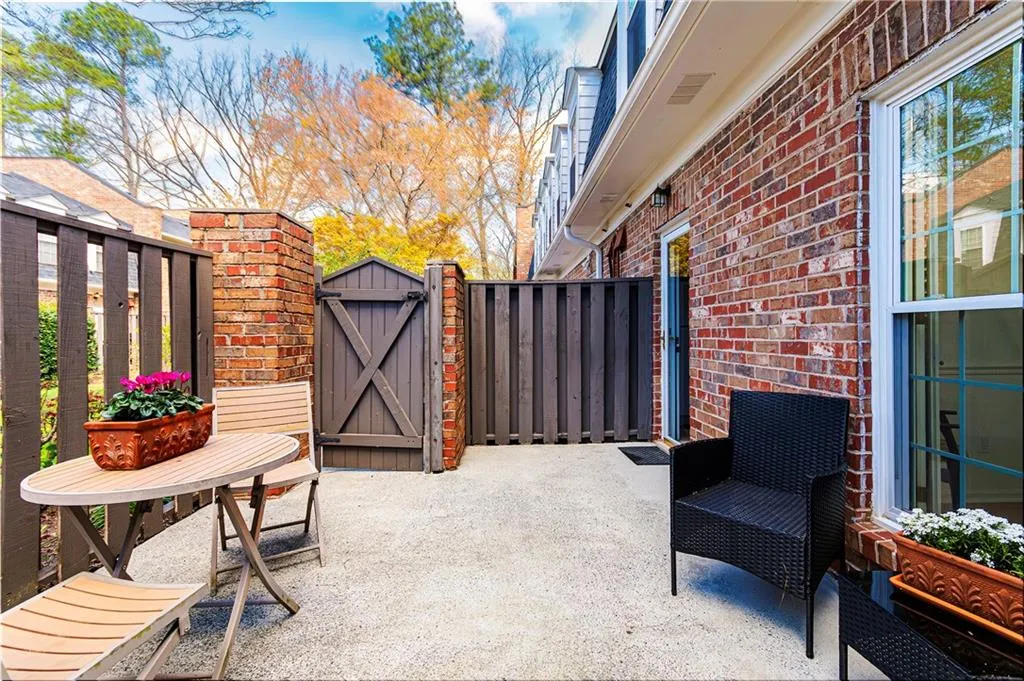 Private fenced Courtyard