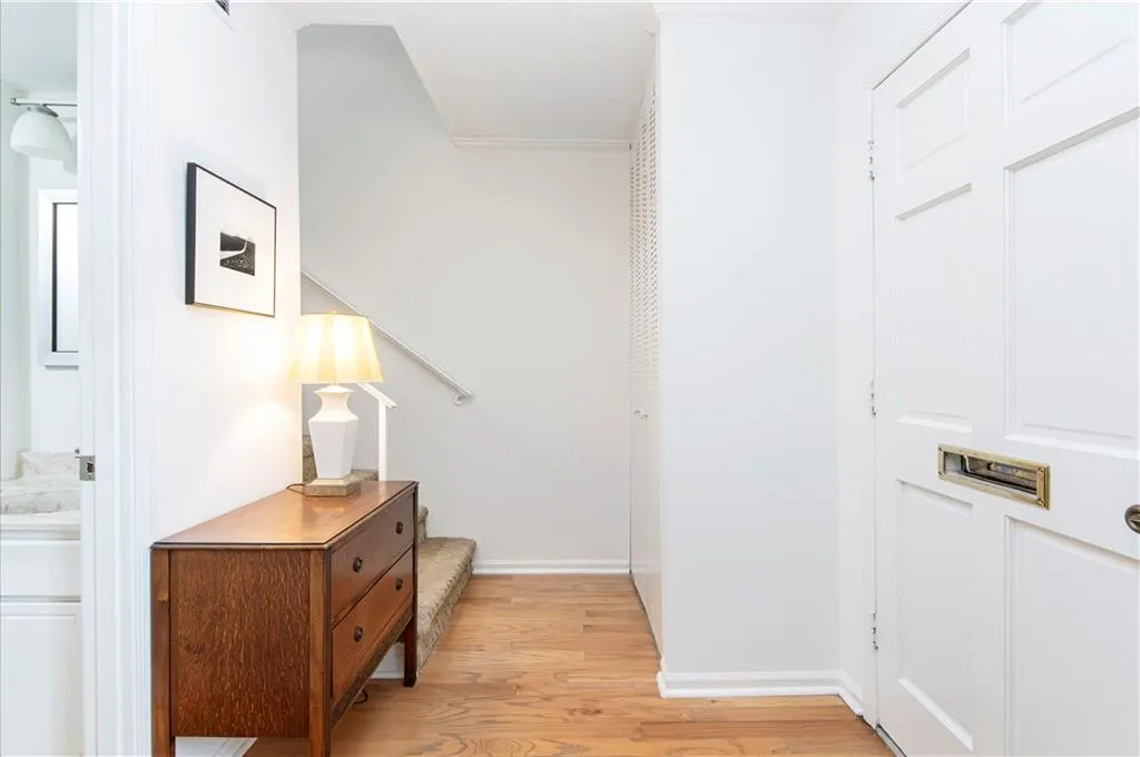 7 Scotland Place Nw, Atlanta, Georgia 30318, 2 Bedrooms Bedrooms, 0 ,2 BathroomsBathrooms,Residential,For Sale,7 Scotland Place Nw,7745752
