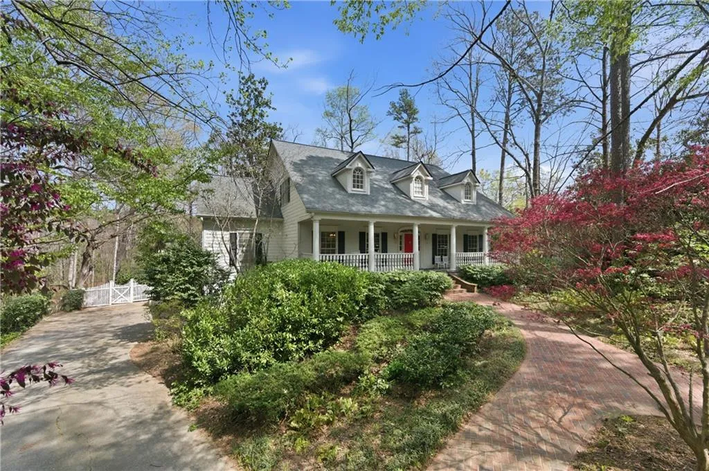 220 Morgan Farm Drive, Atlanta, Georgia 30342, 6 Bedrooms Bedrooms, ,4 BathroomsBathrooms,Residential,For Sale,220 Morgan Farm Drive,7749562