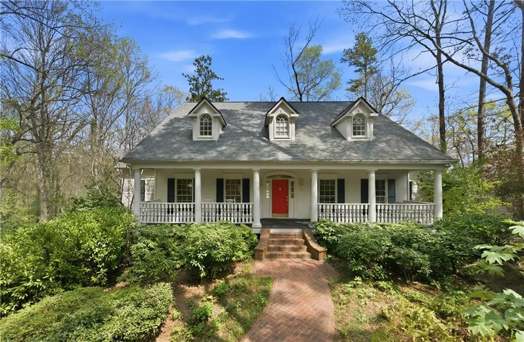 220 Morgan Farm Drive, Atlanta, Georgia 30342, 6 Bedrooms Bedrooms, ,4 BathroomsBathrooms,Residential,For Sale,220 Morgan Farm Drive,7749562