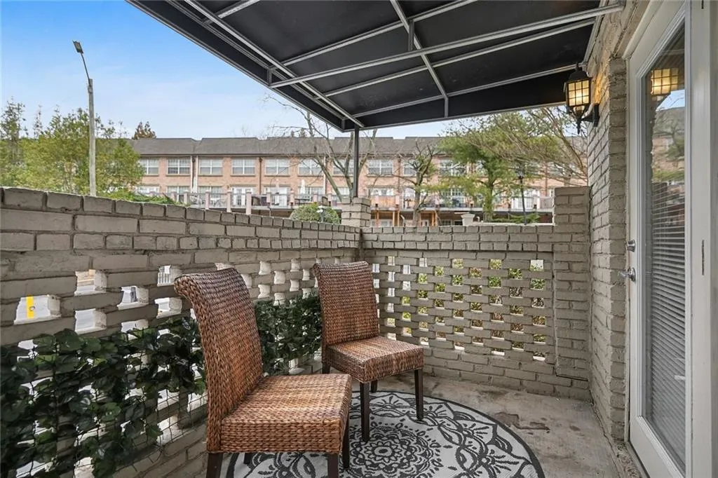 6940 Roswell Road Unit 1f, Atlanta, Georgia 30328, 2 Bedrooms Bedrooms, ,1 BathroomBathrooms,Residential,Sold,6940 Roswell Road Unit 1f,7171471