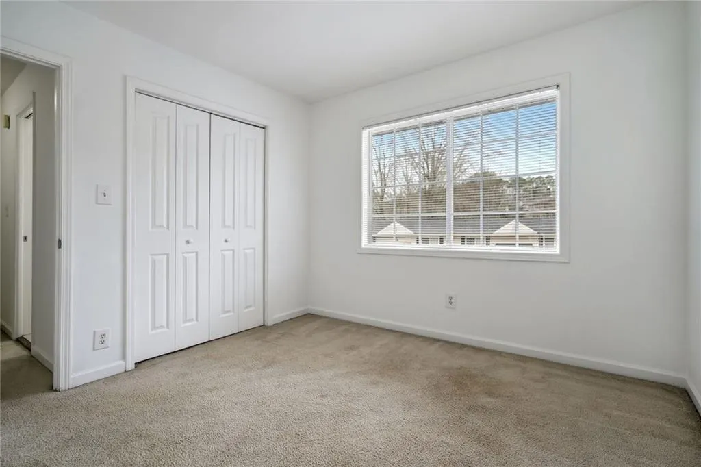 6940 Roswell Road Unit 1f, Atlanta, Georgia 30328, 2 Bedrooms Bedrooms, ,1 BathroomBathrooms,Residential,Sold,6940 Roswell Road Unit 1f,7171471