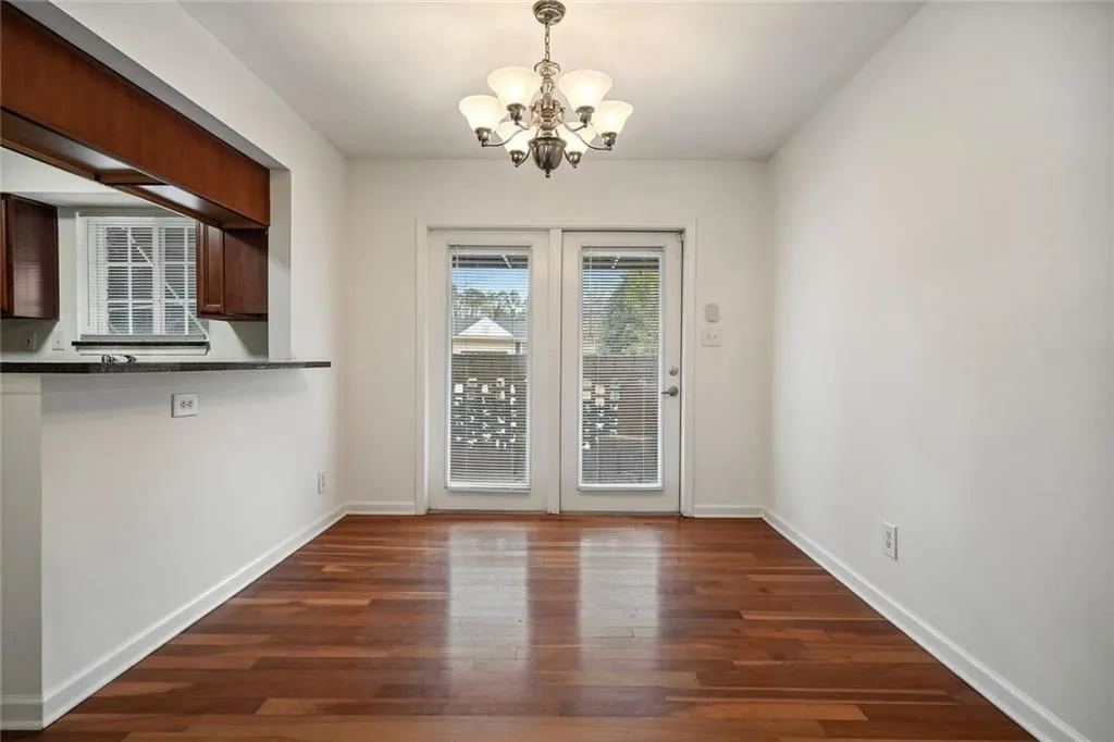 6940 Roswell Road Unit 1f, Atlanta, Georgia 30328, 2 Bedrooms Bedrooms, ,1 BathroomBathrooms,Residential,Sold,6940 Roswell Road Unit 1f,7171471