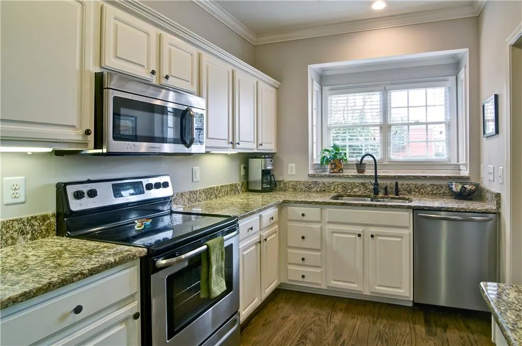 630 Brantley Road, Sandy Springs, Georgia 30350, 2 Bedrooms Bedrooms, ,2 BathroomsBathrooms,Residential,Sold,630 Brantley Road,5825682