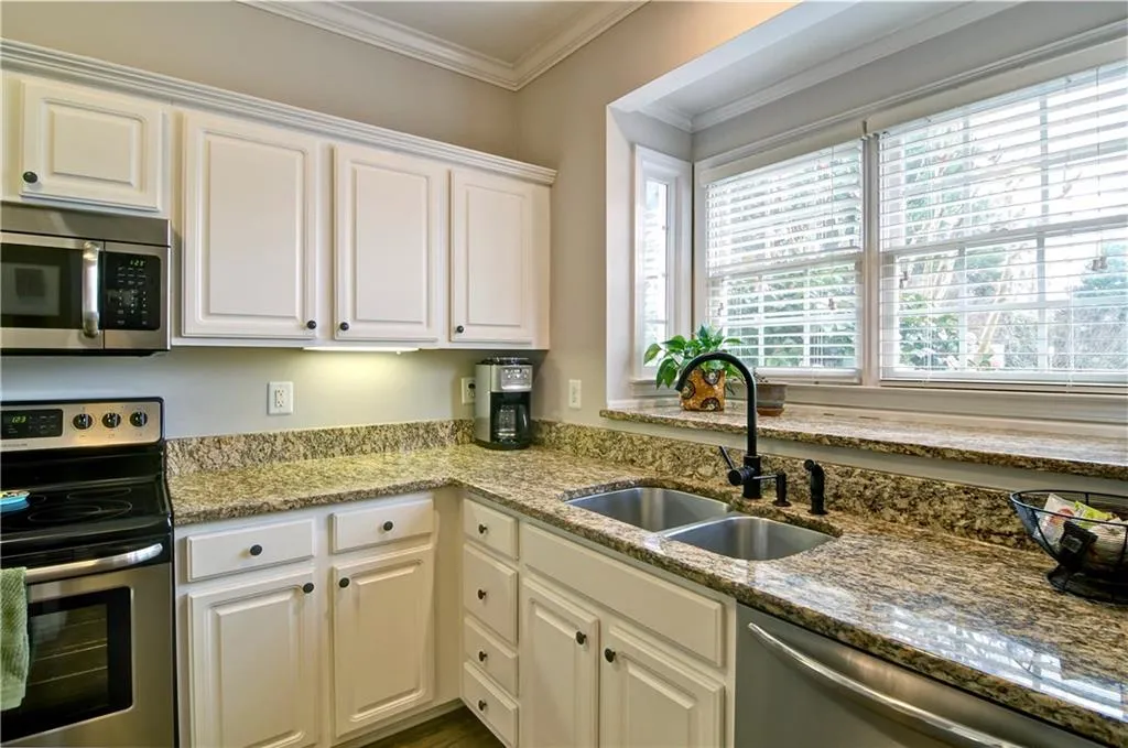 630 Brantley Road, Sandy Springs, Georgia 30350, 2 Bedrooms Bedrooms, ,2 BathroomsBathrooms,Residential,Sold,630 Brantley Road,5825682