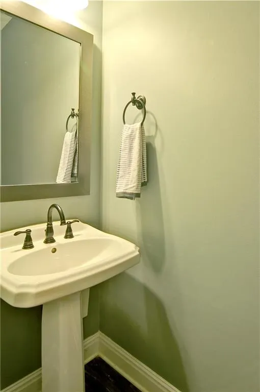 630 Brantley Road, Sandy Springs, Georgia 30350, 2 Bedrooms Bedrooms, ,2 BathroomsBathrooms,Residential,Sold,630 Brantley Road,5825682