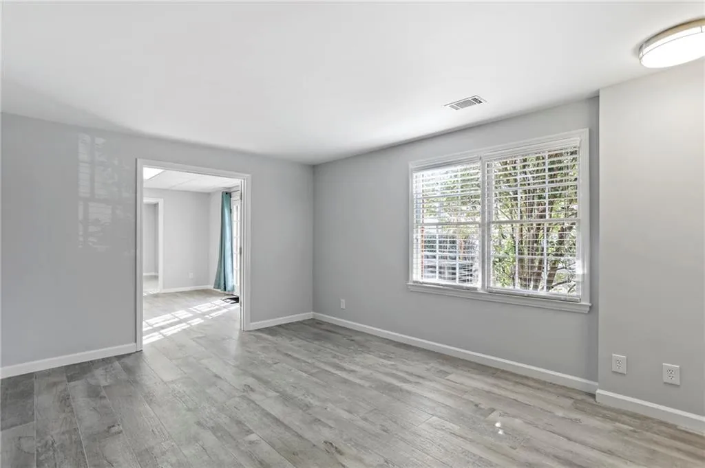 6725 Laurian Wood Drive, Sandy Springs, Georgia 30328, 5 Bedrooms Bedrooms, ,4 BathroomsBathrooms,Residential,Sold,6725 Laurian Wood Drive,6665931