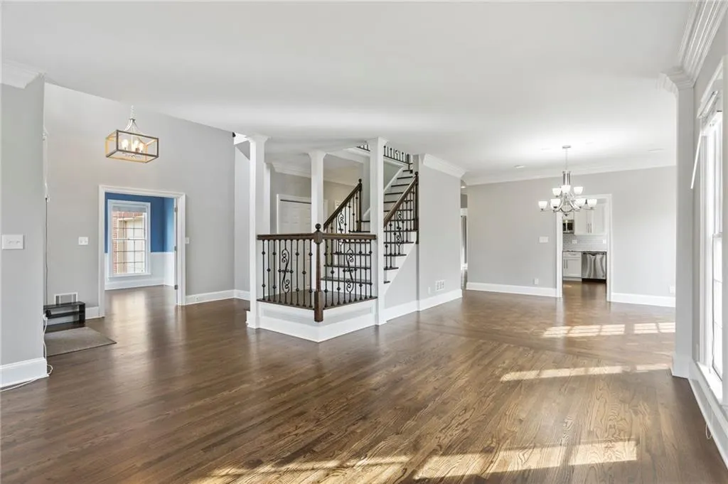 6725 Laurian Wood Drive, Sandy Springs, Georgia 30328, 5 Bedrooms Bedrooms, ,4 BathroomsBathrooms,Residential,Sold,6725 Laurian Wood Drive,6665931