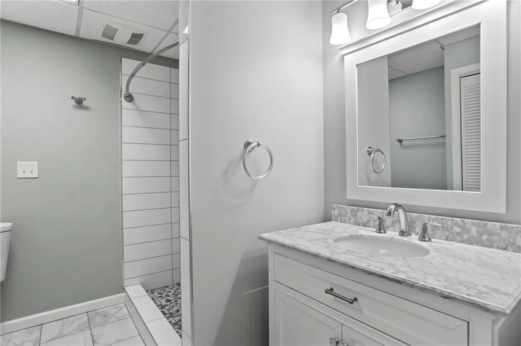 6725 Laurian Wood Drive, Sandy Springs, Georgia 30328, 5 Bedrooms Bedrooms, ,4 BathroomsBathrooms,Residential,Sold,6725 Laurian Wood Drive,6665931