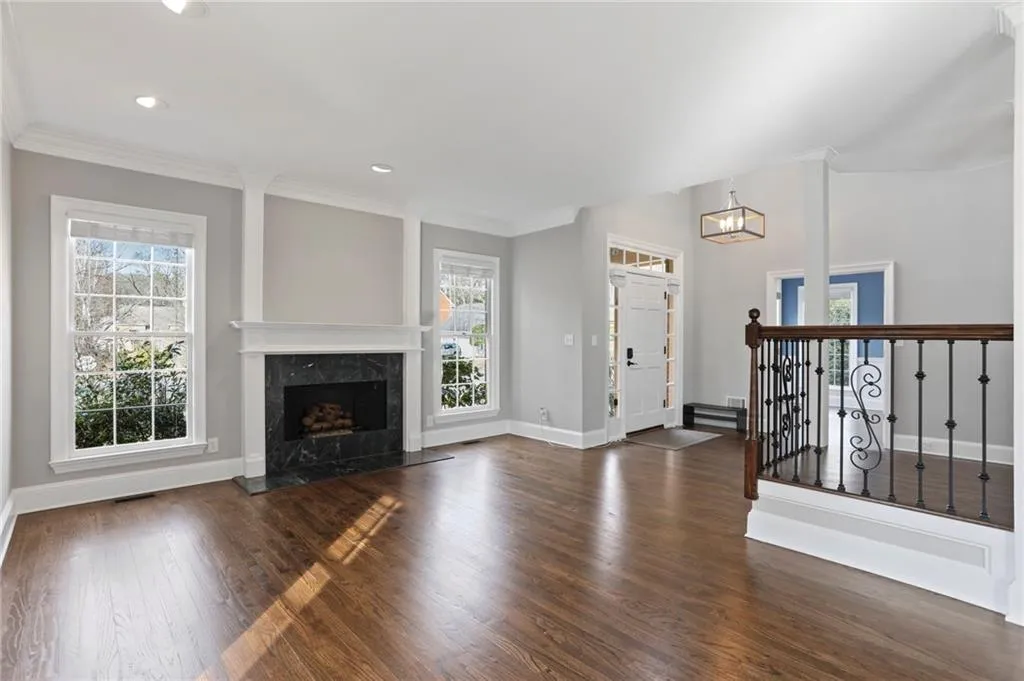 6725 Laurian Wood Drive, Sandy Springs, Georgia 30328, 5 Bedrooms Bedrooms, ,4 BathroomsBathrooms,Residential,Sold,6725 Laurian Wood Drive,6665931