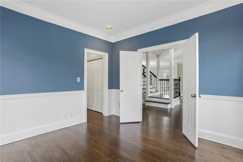 6725 Laurian Wood Drive, Sandy Springs, Georgia 30328, 5 Bedrooms Bedrooms, ,4 BathroomsBathrooms,Residential,Sold,6725 Laurian Wood Drive,6665931