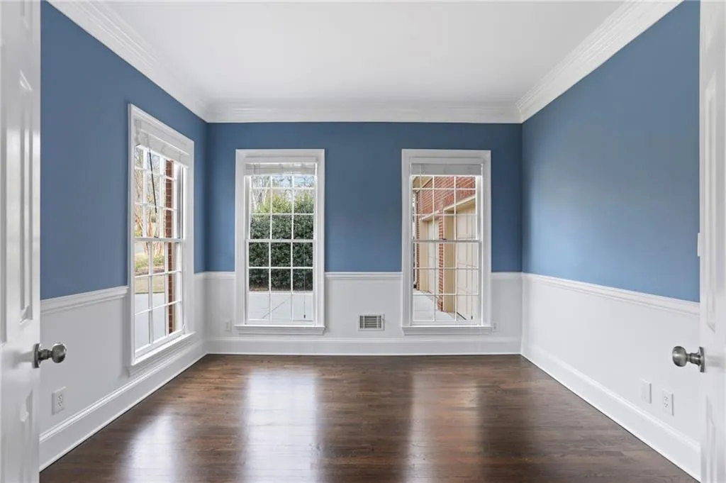 6725 Laurian Wood Drive, Sandy Springs, Georgia 30328, 5 Bedrooms Bedrooms, ,4 BathroomsBathrooms,Residential,Sold,6725 Laurian Wood Drive,6665931