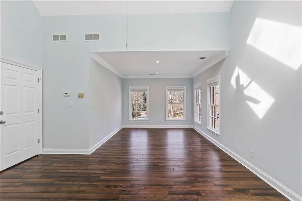 6725 Laurian Wood Drive, Sandy Springs, Georgia 30328, 5 Bedrooms Bedrooms, ,4 BathroomsBathrooms,Residential,Sold,6725 Laurian Wood Drive,6665931