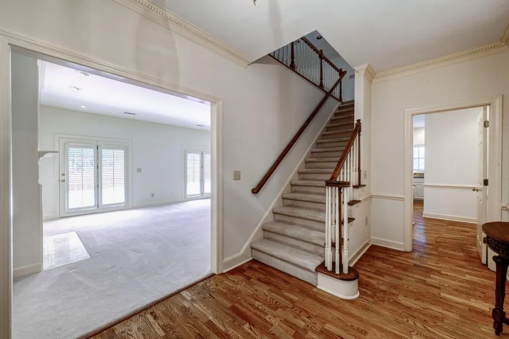 18 Ridgemere Trace, Sandy Springs, Georgia 30328, 3 Bedrooms Bedrooms, ,2 BathroomsBathrooms,Residential,Sold,18 Ridgemere Trace,5843241