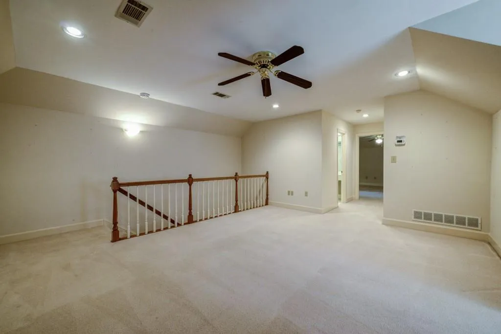 18 Ridgemere Trace, Sandy Springs, Georgia 30328, 3 Bedrooms Bedrooms, ,2 BathroomsBathrooms,Residential,Sold,18 Ridgemere Trace,5843241