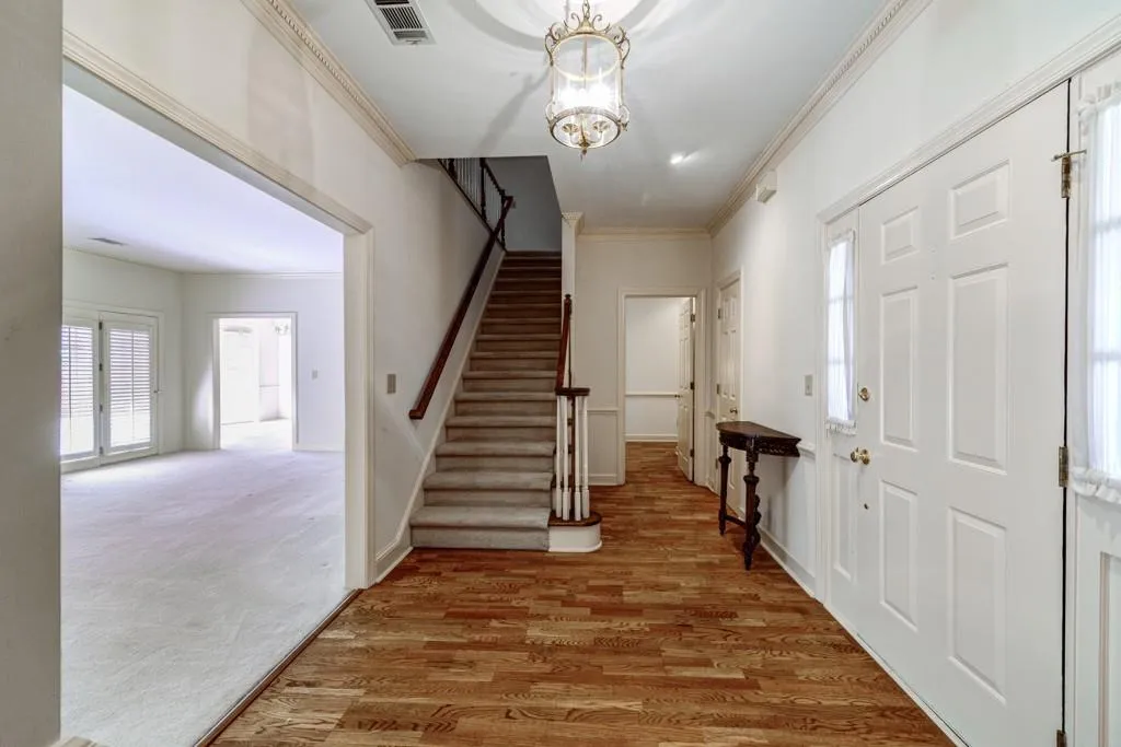 18 Ridgemere Trace, Sandy Springs, Georgia 30328, 3 Bedrooms Bedrooms, ,2 BathroomsBathrooms,Residential,Sold,18 Ridgemere Trace,5843241