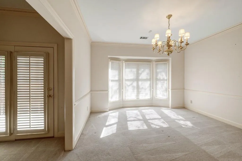 18 Ridgemere Trace, Sandy Springs, Georgia 30328, 3 Bedrooms Bedrooms, ,2 BathroomsBathrooms,Residential,Sold,18 Ridgemere Trace,5843241