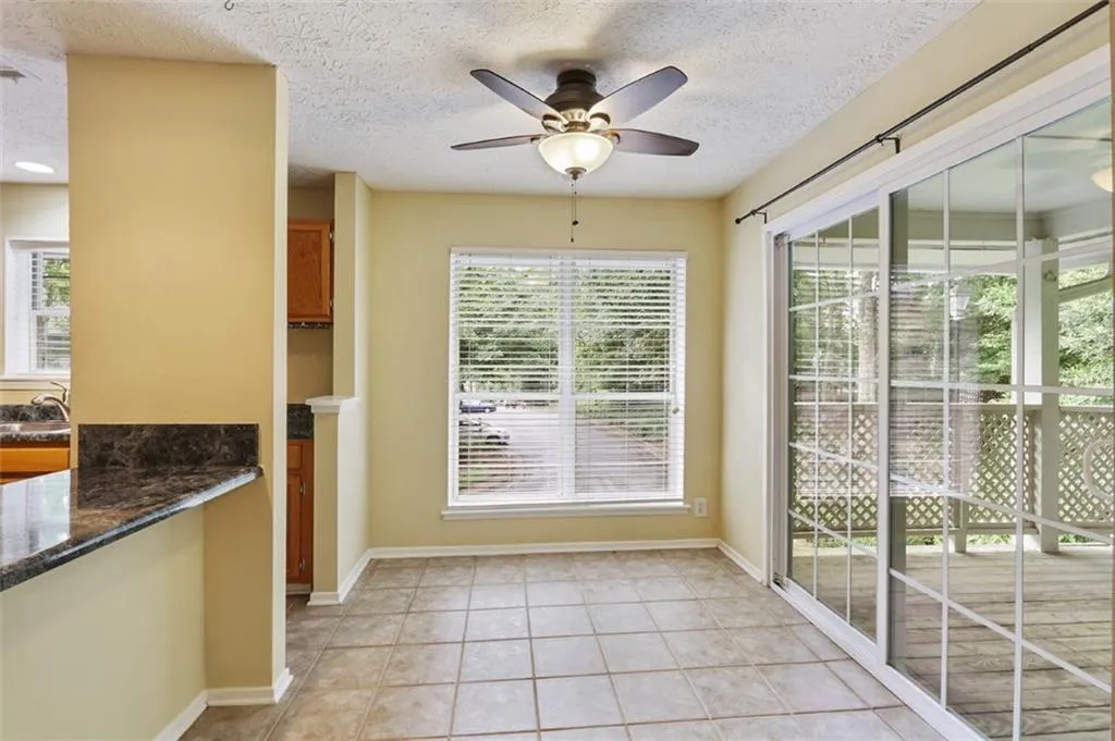 6824 Glenridge Drive Unit B, Sandy Springs, Georgia 30328, 2 Bedrooms Bedrooms, ,2 BathroomsBathrooms,Residential,Sold,6824 Glenridge Drive Unit B,6057146