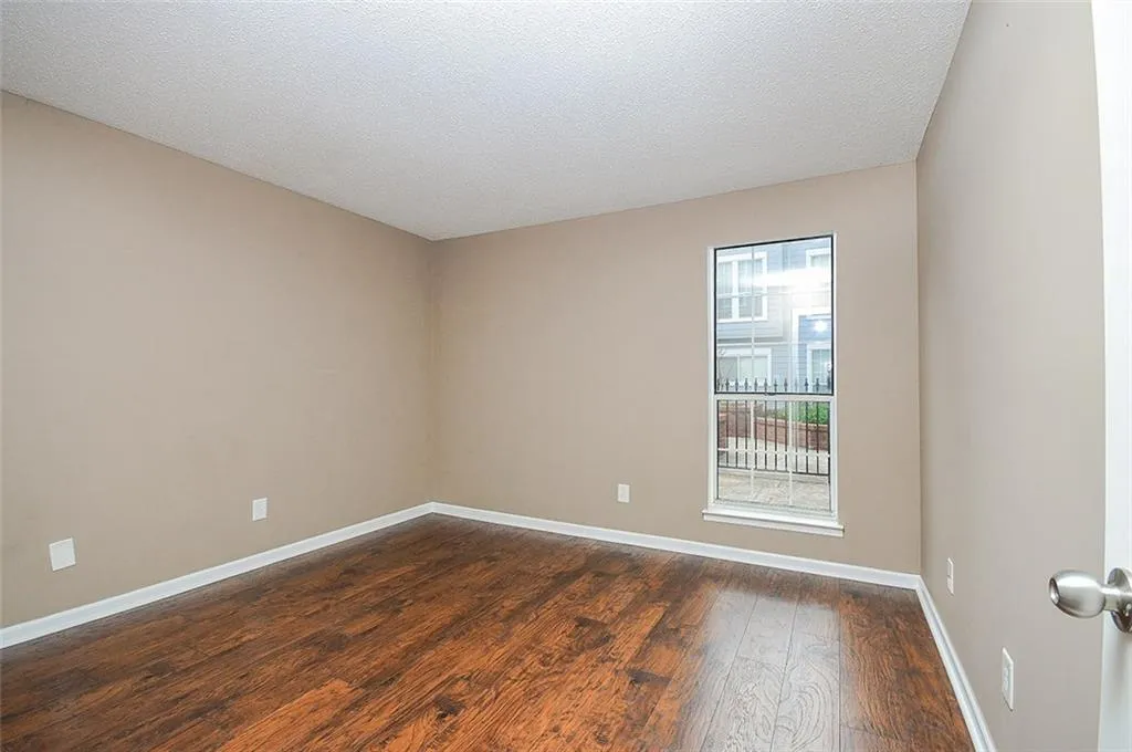 102 Granville Court, Sandy Springs, Georgia 30328, 1 Bedroom Bedrooms, ,1 BathroomBathrooms,Residential,Sold,102 Granville Court,6108444