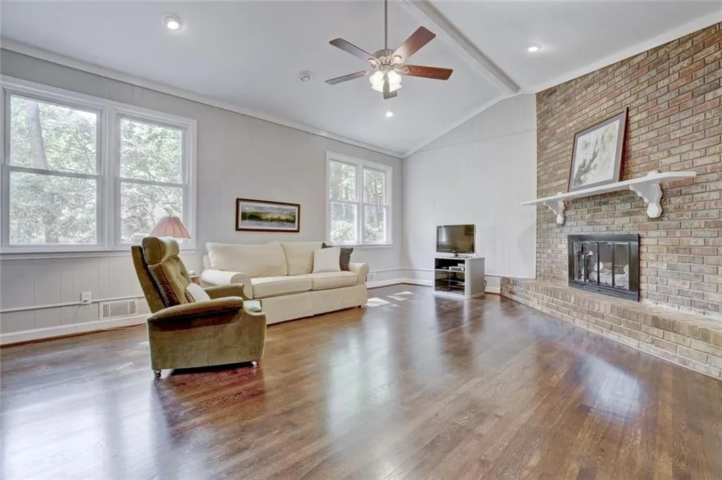 4835 Longchamps Drive, Sandy Springs, Georgia 30319, 6 Bedrooms Bedrooms, ,4 BathroomsBathrooms,Residential,Sold,4835 Longchamps Drive,5898998