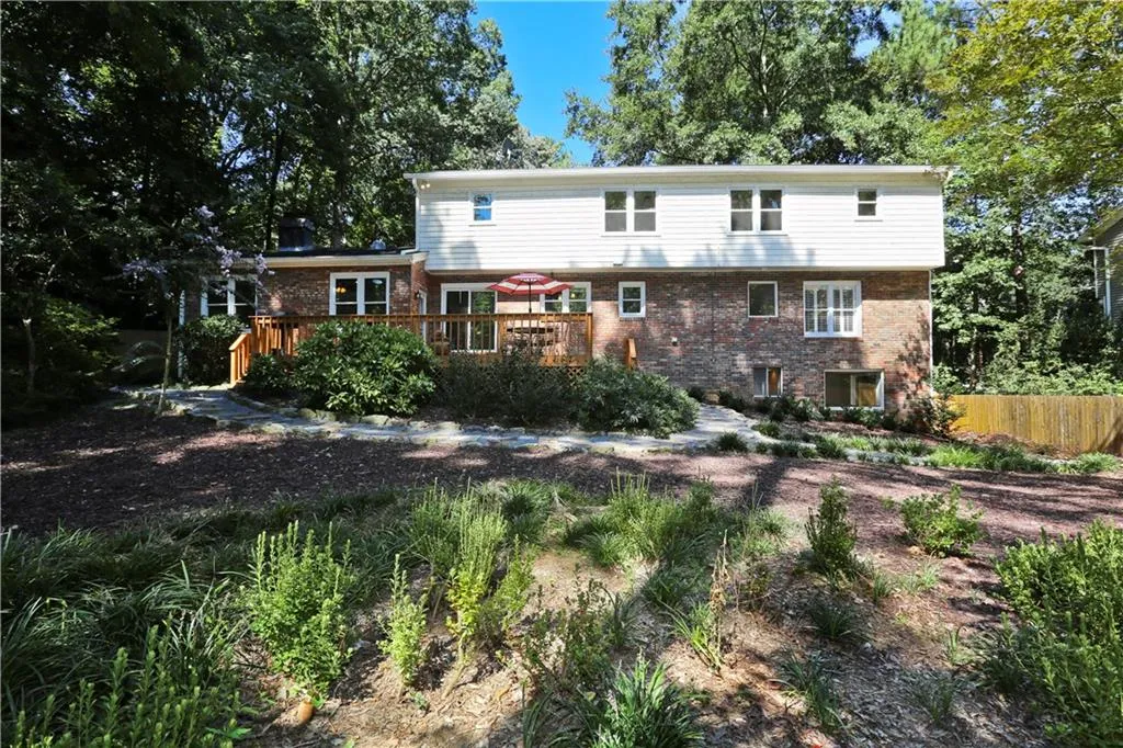 4835 Longchamps Drive, Sandy Springs, Georgia 30319, 6 Bedrooms Bedrooms, ,4 BathroomsBathrooms,Residential,Sold,4835 Longchamps Drive,5898998