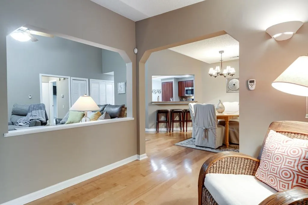43 Dunwoody Springs Drive Ne Unit 43, Atlanta, Georgia 30328, 3 Bedrooms Bedrooms, ,2 BathroomsBathrooms,Residential,Sold,43 Dunwoody Springs Drive Ne Unit 43,6784433