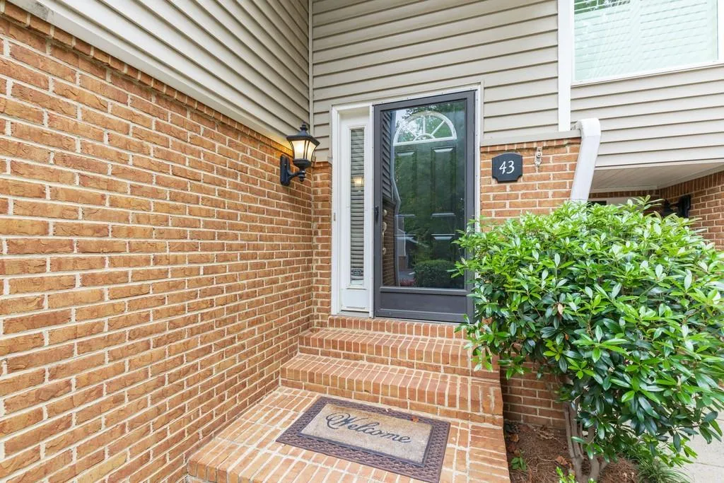 43 Dunwoody Springs Drive Ne Unit 43, Atlanta, Georgia 30328, 3 Bedrooms Bedrooms, ,2 BathroomsBathrooms,Residential,Sold,43 Dunwoody Springs Drive Ne Unit 43,6784433