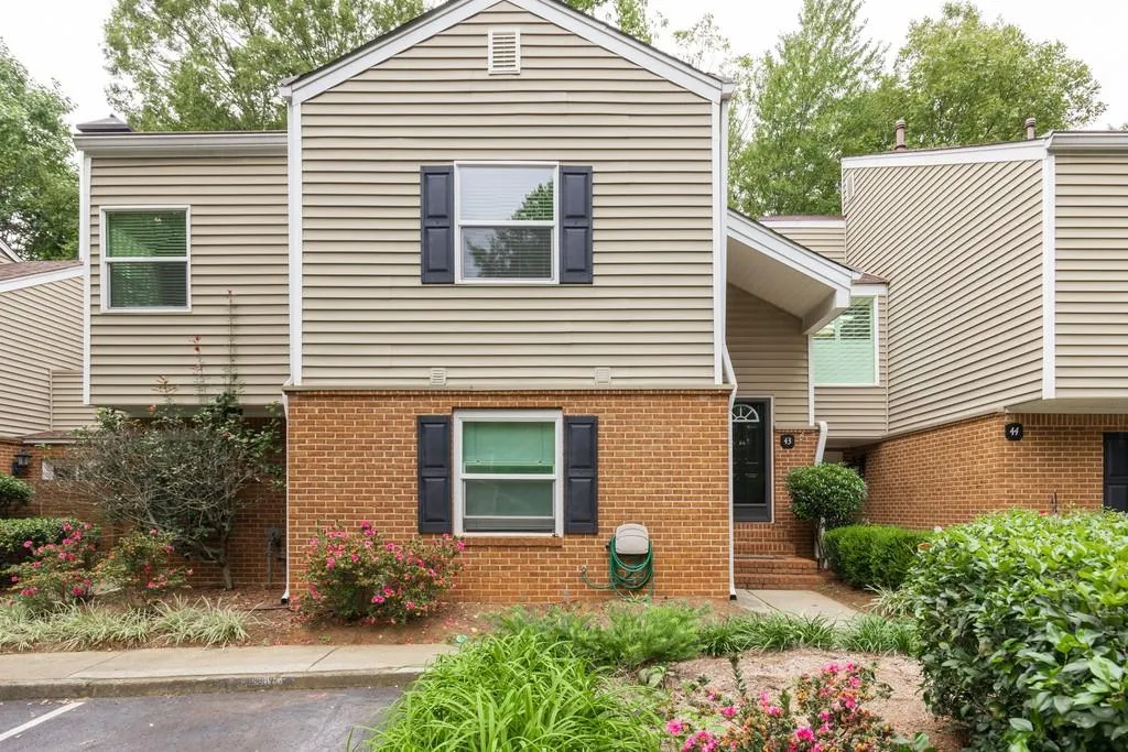43 Dunwoody Springs Drive Ne Unit 43, Atlanta, Georgia 30328, 3 Bedrooms Bedrooms, ,2 BathroomsBathrooms,Residential,Sold,43 Dunwoody Springs Drive Ne Unit 43,6784433