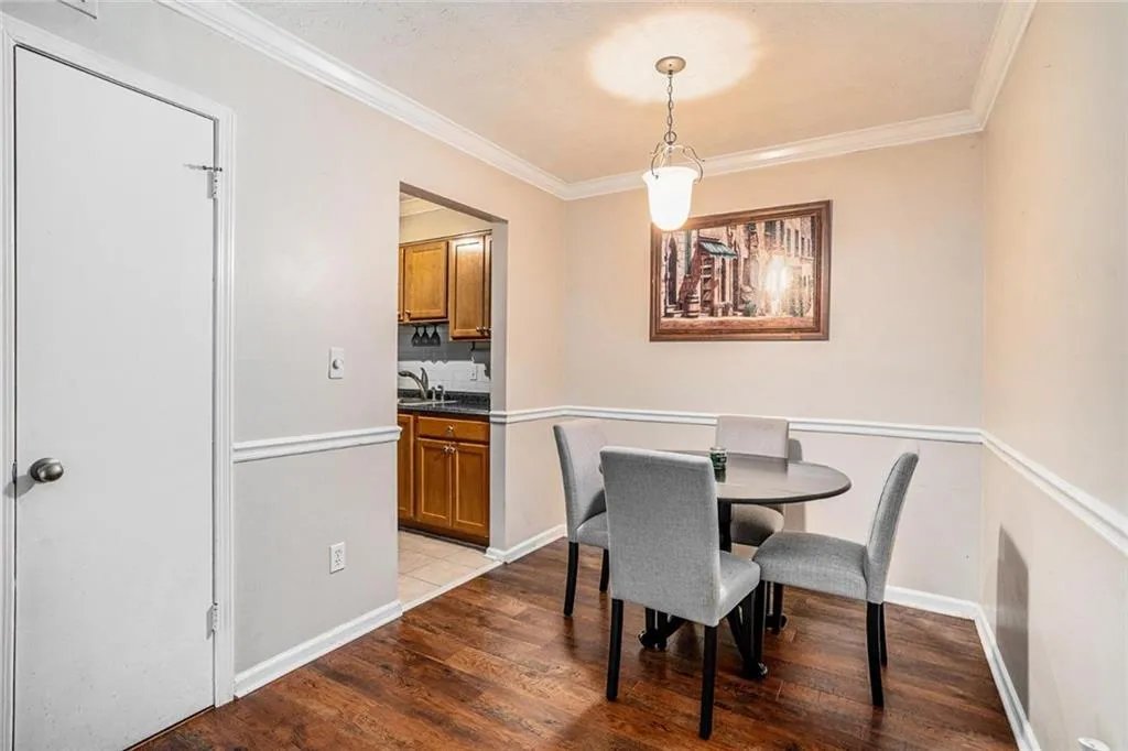 3120 Seven Pines Court Unit 203, Atlanta, Georgia 30339, 2 Bedrooms Bedrooms, 0 ,1 BathroomBathrooms,Residential,For Sale,3120 Seven Pines Court Unit 203,7683468