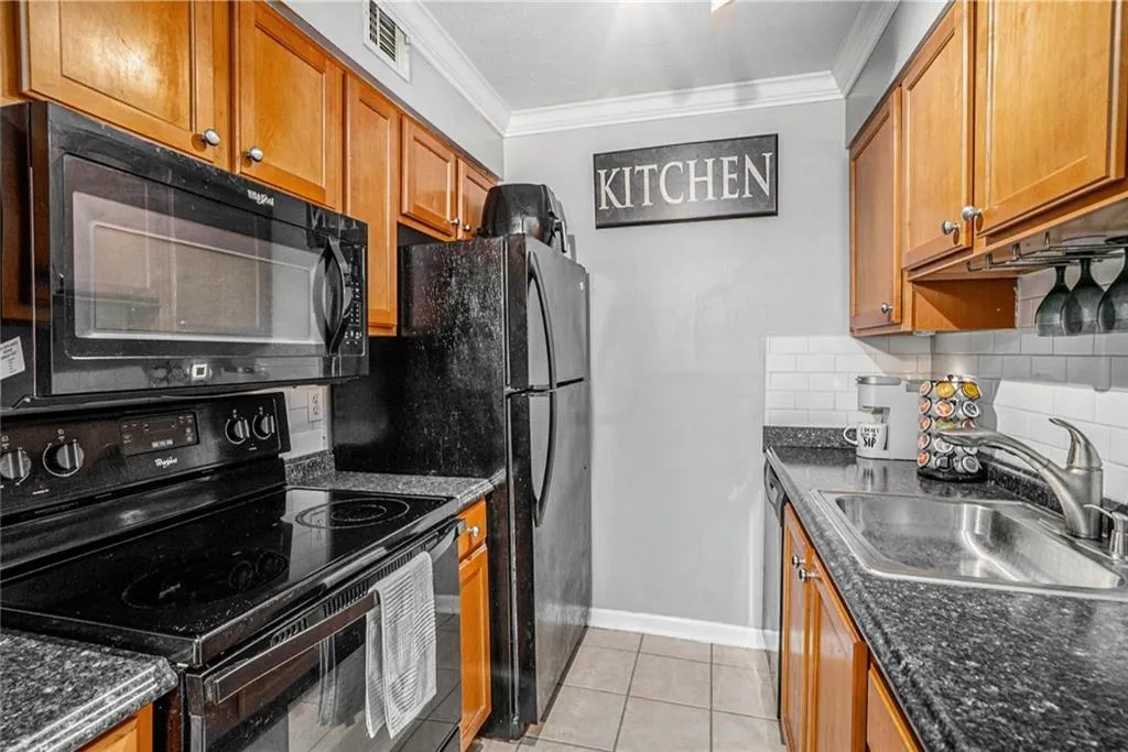 3120 Seven Pines Court Unit 203, Atlanta, Georgia 30339, 2 Bedrooms Bedrooms, 0 ,1 BathroomBathrooms,Residential,For Sale,3120 Seven Pines Court Unit 203,7683468