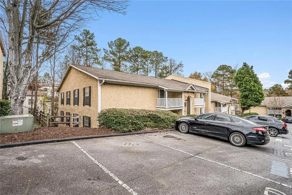 3120 Seven Pines Court Unit 203, Atlanta, Georgia 30339, 2 Bedrooms Bedrooms, 0 ,1 BathroomBathrooms,Residential,For Sale,3120 Seven Pines Court Unit 203,7683468