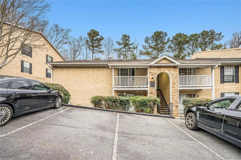 3120 Seven Pines Court Unit 203, Atlanta, Georgia 30339, 2 Bedrooms Bedrooms, 0 ,1 BathroomBathrooms,Residential,For Sale,3120 Seven Pines Court Unit 203,7683468