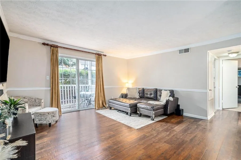 3120 Seven Pines Court Unit 203, Atlanta, Georgia 30339, 2 Bedrooms Bedrooms, 0 ,1 BathroomBathrooms,Residential,For Sale,3120 Seven Pines Court Unit 203,7683468